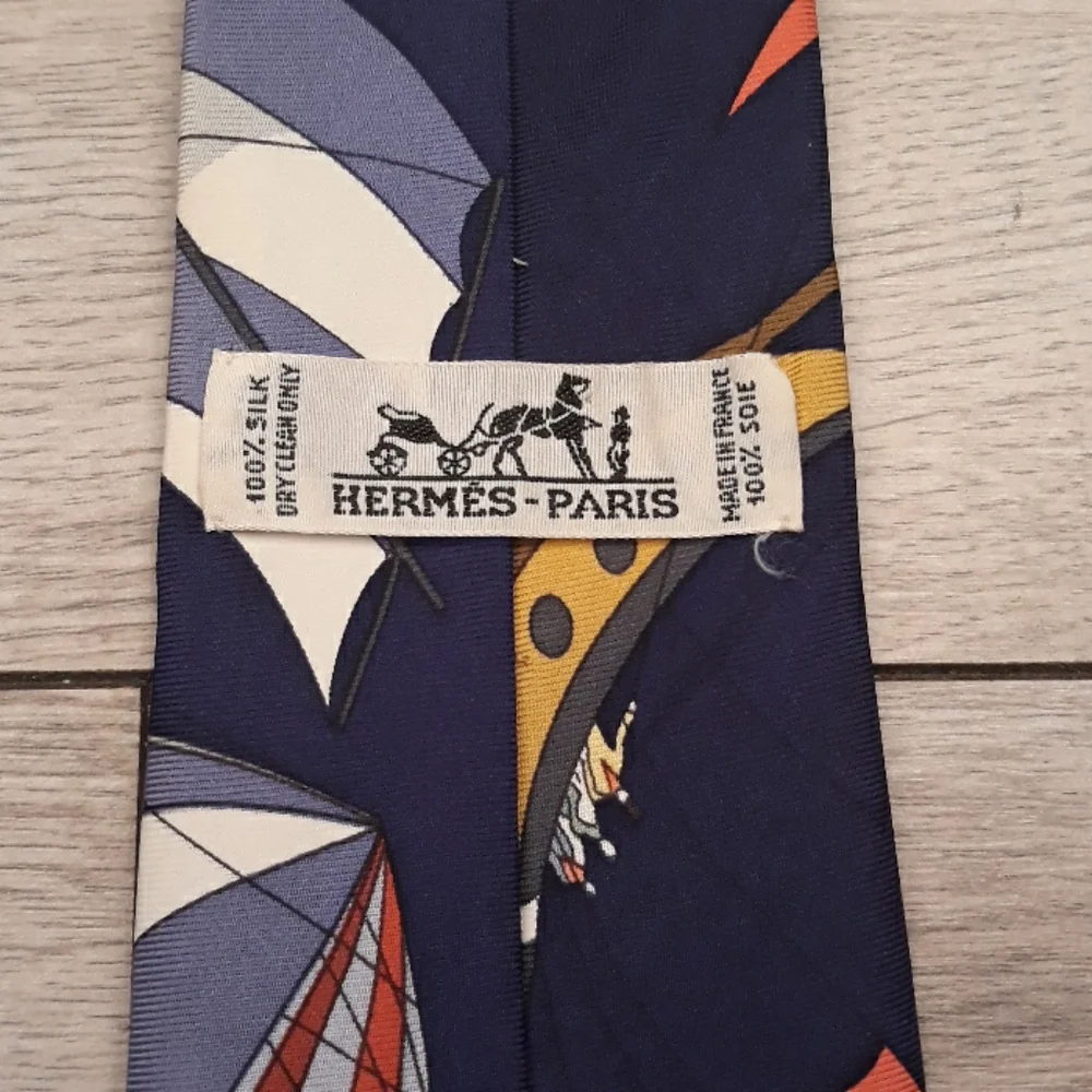 Hermes Authentic Scarf Abstract Silk Tie RARE Vtg‎